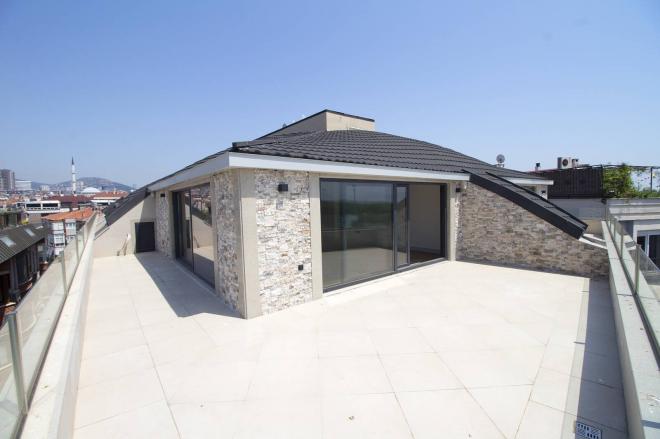 Квартира 4+1 с видом на море в Стамбуле