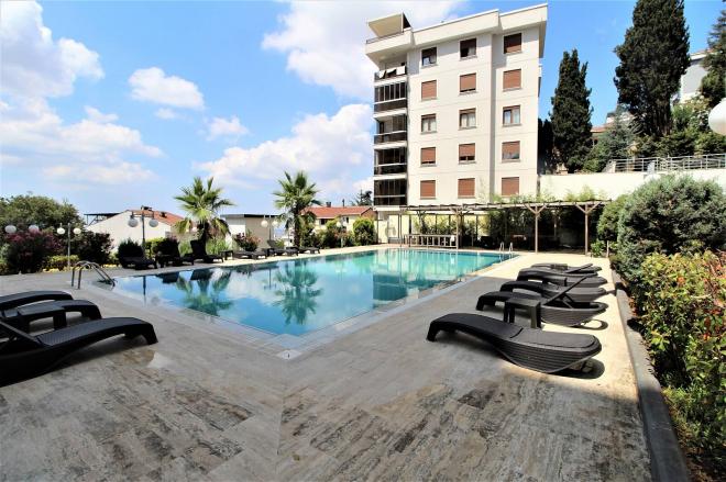 Квартира 3+1 с видом на море в Стамбуле