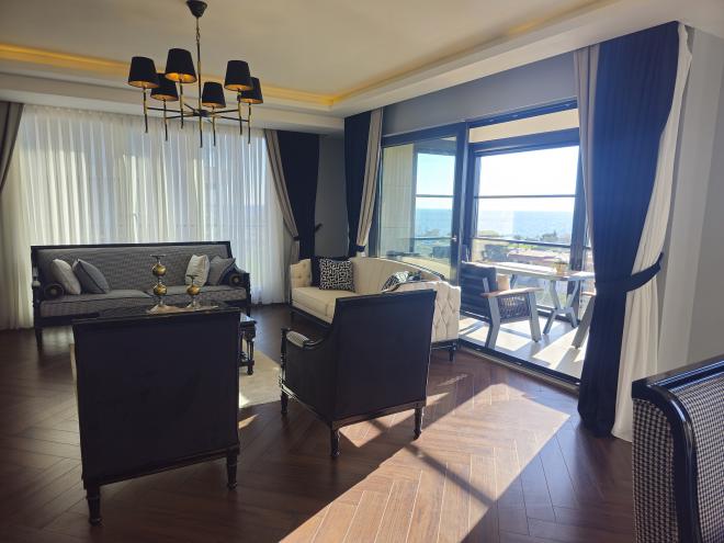 Квартира 3+1 с видом на море в Стамбуле