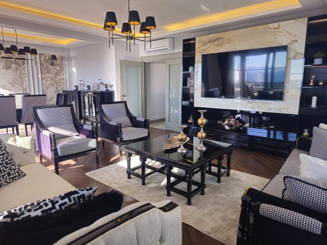 Квартира 3+1 с видом на море в Стамбуле