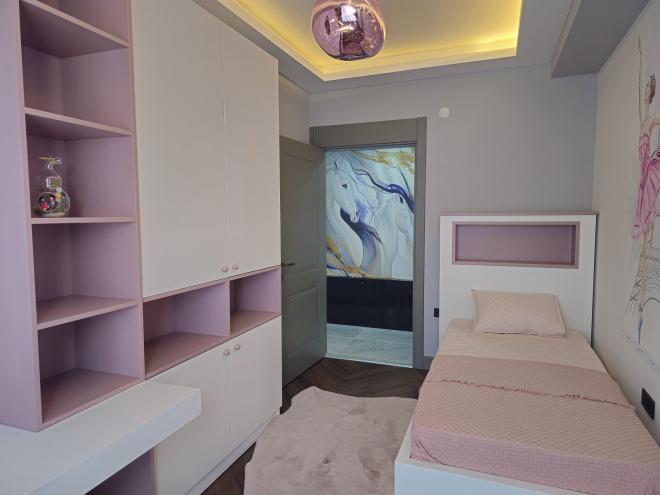 Квартира 4+1 с видом на море в Стамбуле