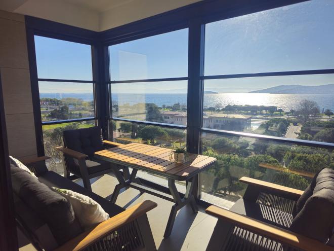 Квартира 4+1 с видом на море в Стамбуле