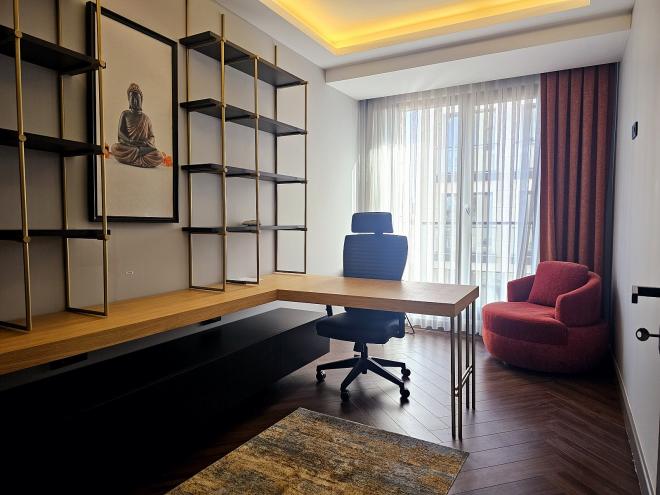 Квартира 4+1 с видом на море в Стамбуле