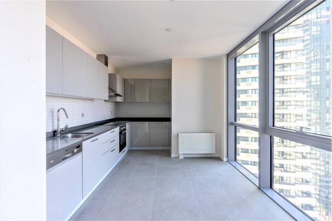 Квартира 3+1 с видом на море в Стамбуле