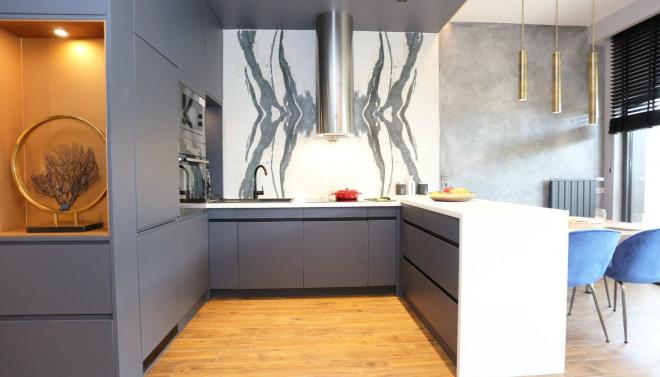 Пентхаус 3+1 с видом на море в Стамбуле