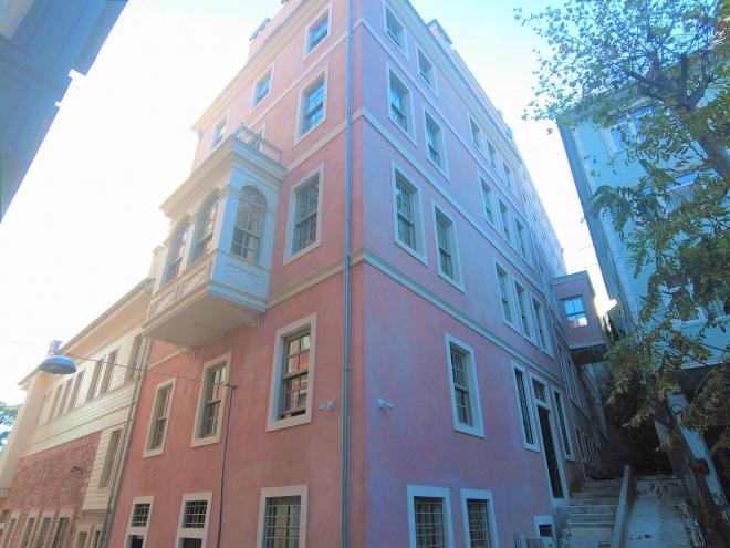 Квартира 2+1 с видом на море в Стамбуле