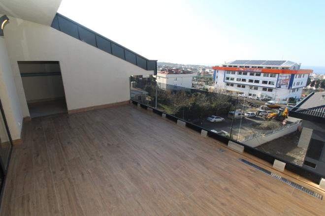 Вилла 4+2 с видом на море в Стамбуле