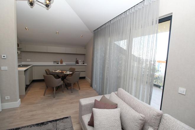 Вилла 4+2 с видом на море в Стамбуле