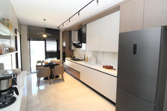 Вилла 4+2 с видом на море в Стамбуле