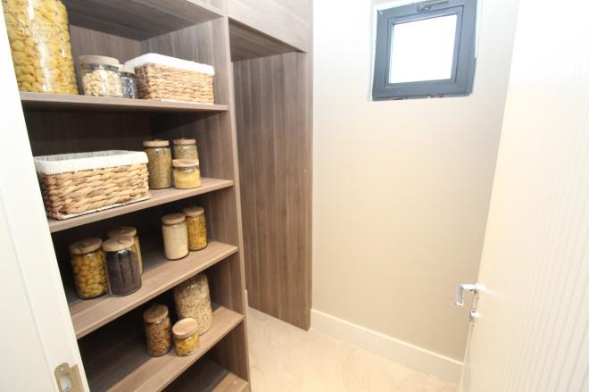 Вилла 4+2 с видом на море в Стамбуле