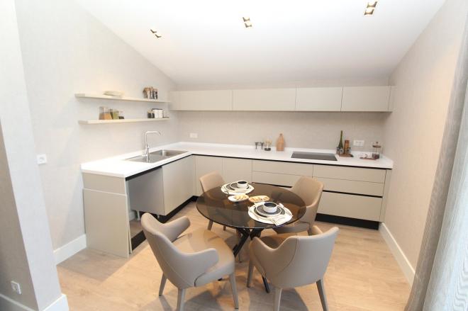 Вилла 4+2 с видом на море в Стамбуле