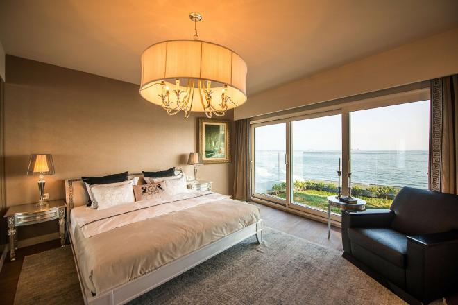 Квартира 4+1 с видом на море в Стамбуле