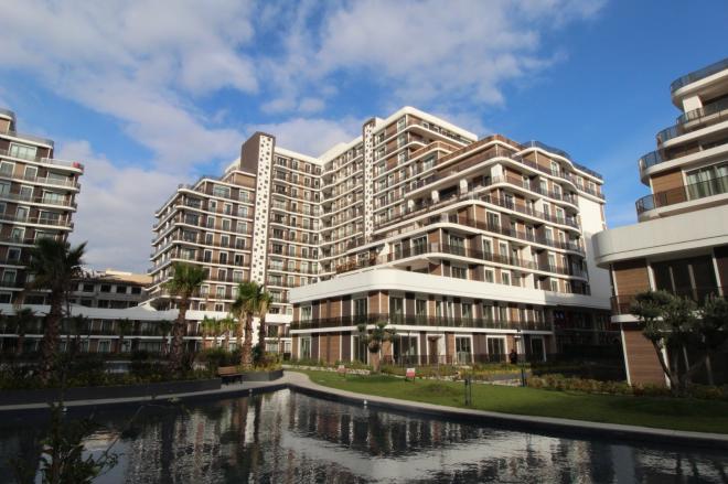 Дюплекс 4+1 с видом на море в Стамбуле