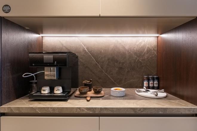 Квартира 1+1 с видом на море в Стамбуле