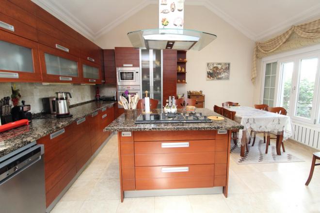 Вилла 6+1 в Стамбуле