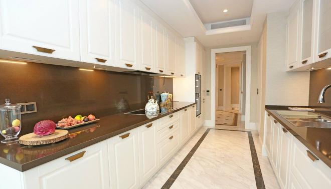 Квартира 3+1 с видом на море в Стамбуле