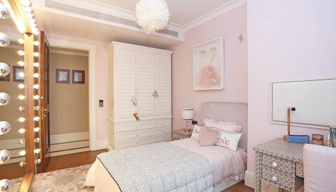 Квартира 5+1 с видом на море в Стамбуле