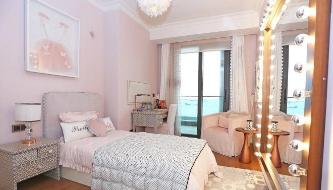 Квартира 5+1 с видом на море в Стамбуле