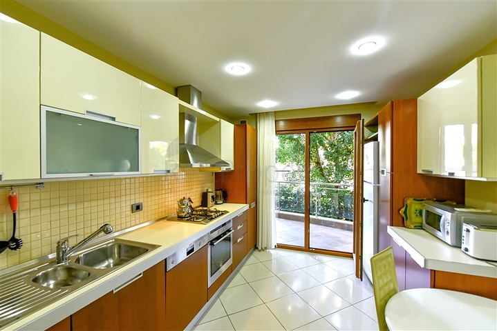 Апартаменты в Сельчуклу Конаклары для отдыха всей семьей