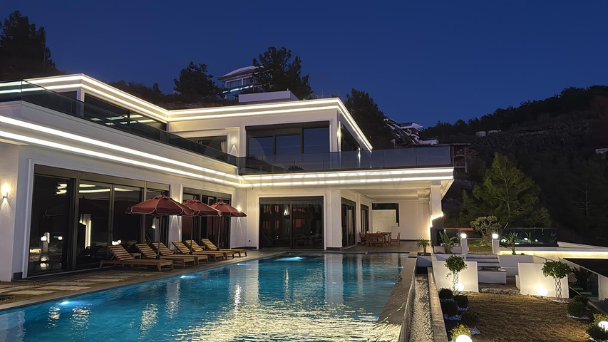 Частная вилла по дизайнерскому проекту