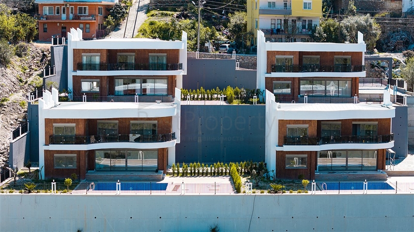 Роскошный комплекс вилл с панорамным видом на море 