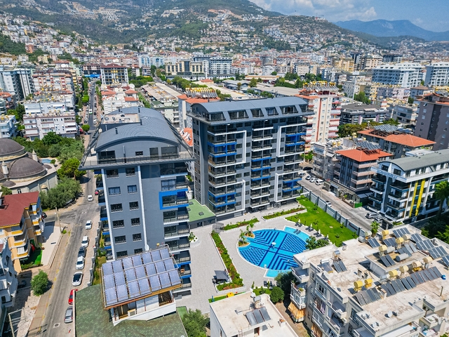 Комплекс с отельной инфраструктурой у пляжа Клеопатры