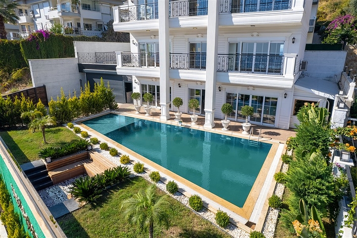 Вилла в центре Алании