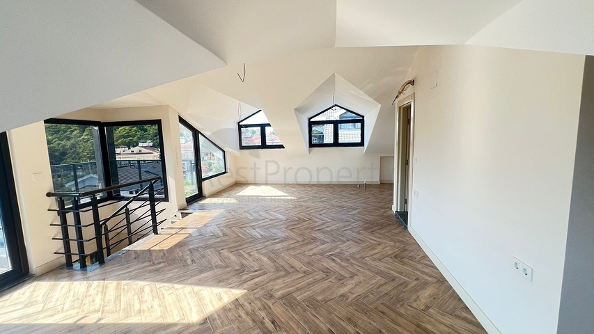 Вилла планировки 4+1 в удобно расположенном районе Фетхие