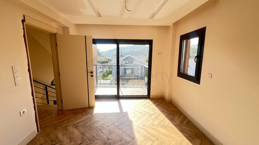 Вилла планировки 4+1 в удобно расположенном районе Фетхие