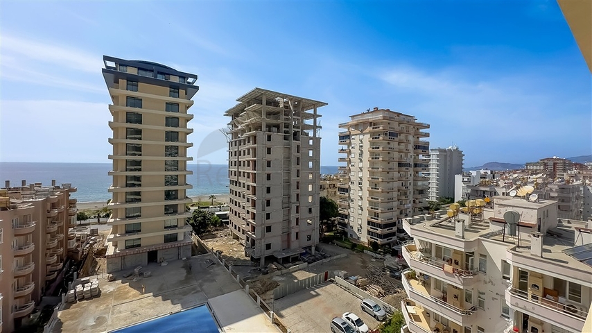 Квартиры в премиум комплексе на берегу Средиземного моря 