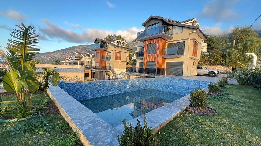 Новая вилла планировки 4+1 в районе Фетхие 