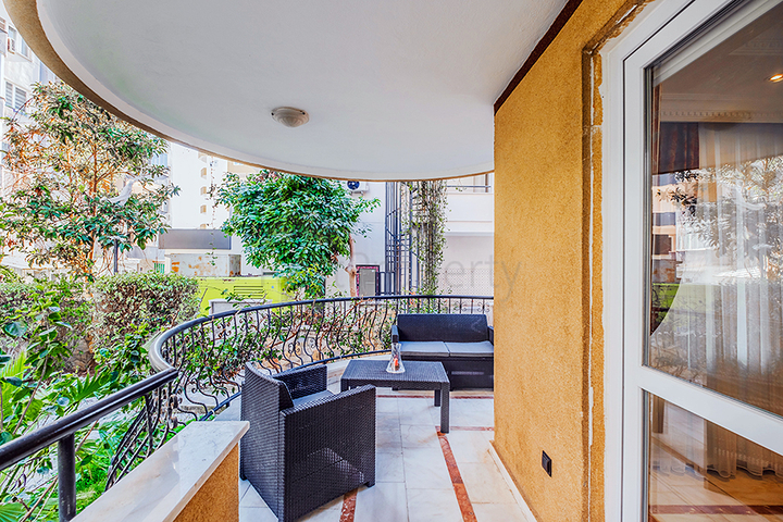 Просторная квартира 1+1 в 400 метрах от моря в районе Оба