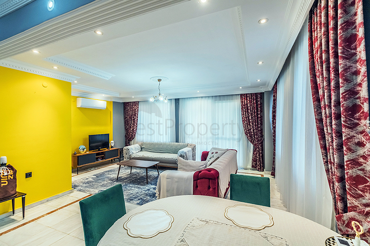 Просторная квартира 1+1 в 400 метрах от моря в районе Оба