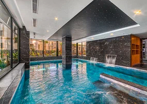 Комплекс класса люкс с крытым паркингом в районе Тосмур