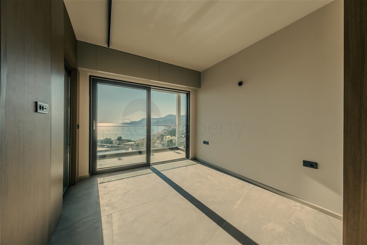 Премиальный комплекс у подножья крепости в Алании