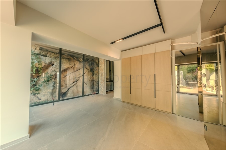 Премиальный комплекс у подножья крепости в Алании