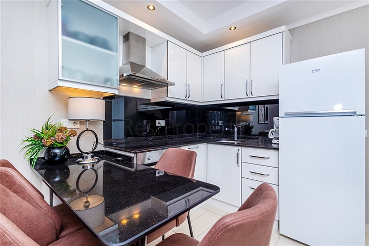 Квартира планировкой 1+1 в 250 метрах от пляжа  Клеопатра