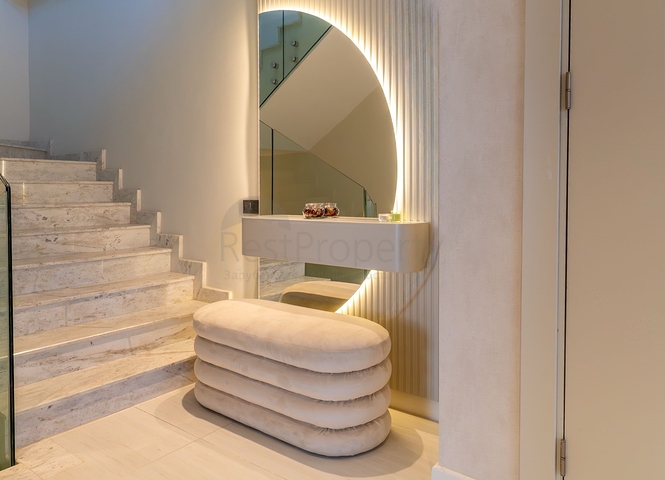 Шикарный пентхаус под гражданство с собственным бассейном 