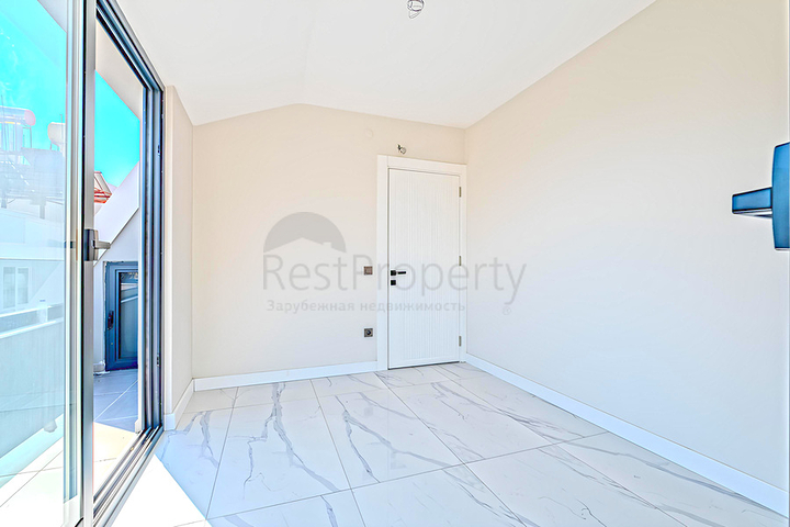 Пентхаус 2+1 в 50м от пляжа Клеопатра