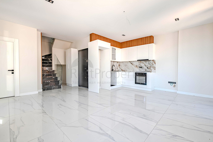 Пентхаус 2+1 в 50м от пляжа Клеопатра