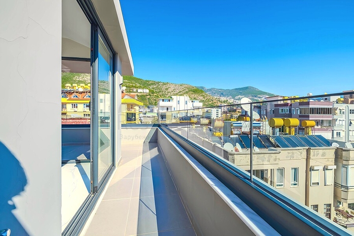 Пентхаус 2+1 в 50м от пляжа Клеопатра