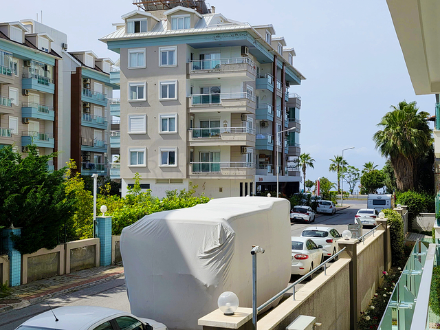 Апартаменты на первой береговой линии 1+1