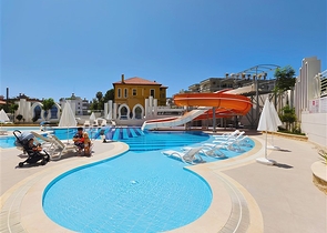 Современная меблированная квартира 1+1 в новом комплексе в центре Аланьи