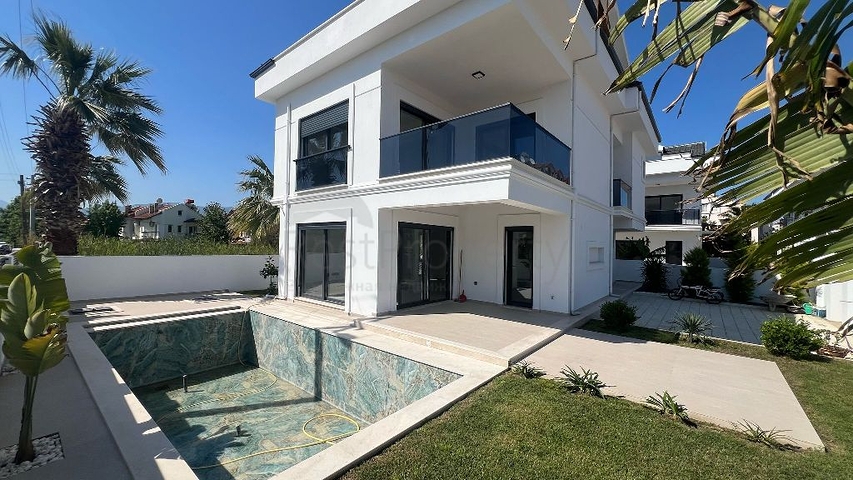 Виллы планировки 6+1 в районе Фетхие - Анталия 