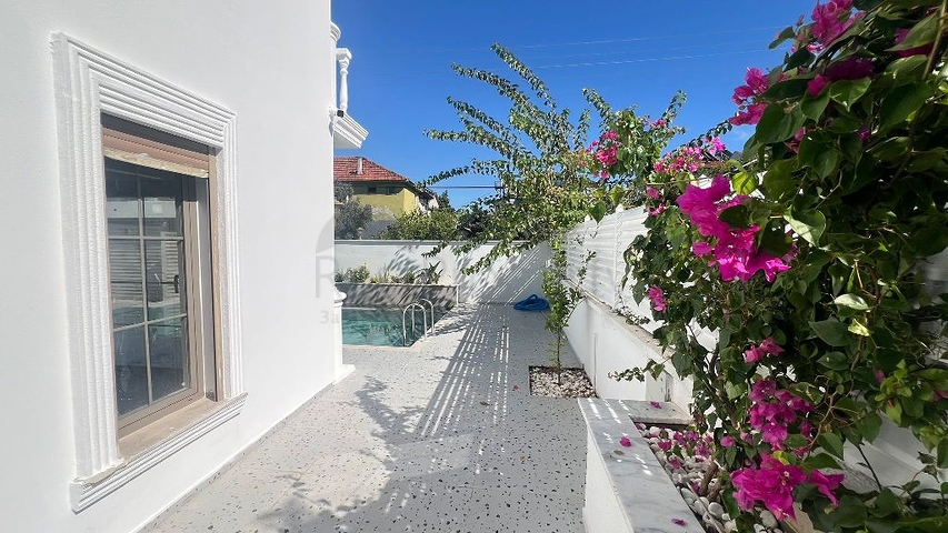 Вилла планировки 4+1 в районе Фетхие - Анталия 