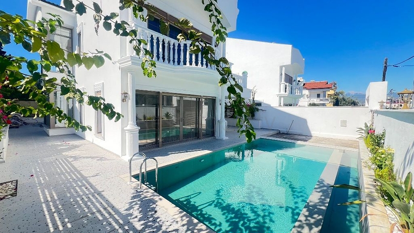 Вилла планировки 4+1 в районе Фетхие - Анталия 