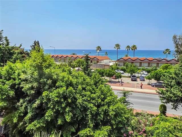 Эксклюзивные апартаменты планировкой 4+1 в уникальном комплексе центральной части Аланьи