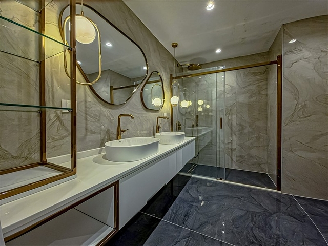 Эксклюзивные апартаменты планировкой 4+1 в уникальном комплексе центральной части Аланьи