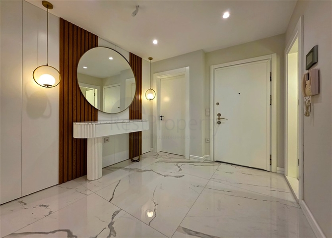 Эксклюзивные апартаменты планировкой 4+1 в уникальном комплексе центральной части Аланьи