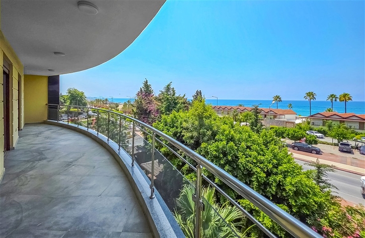 Эксклюзивные апартаменты планировкой 4+1 в уникальном комплексе центральной части Аланьи